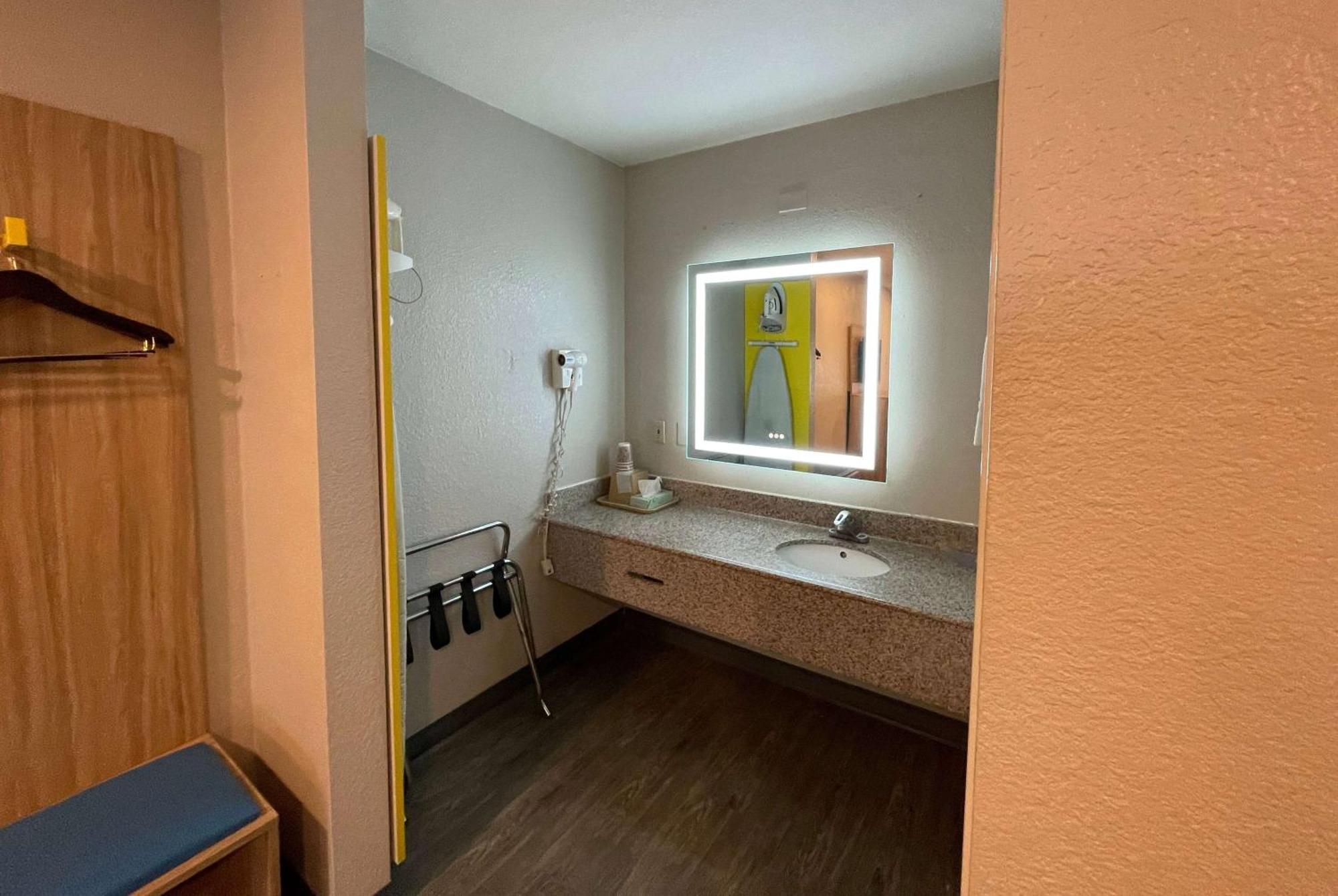 Days Inn By Wyndham Near Seaworld San Antonio Luaran gambar