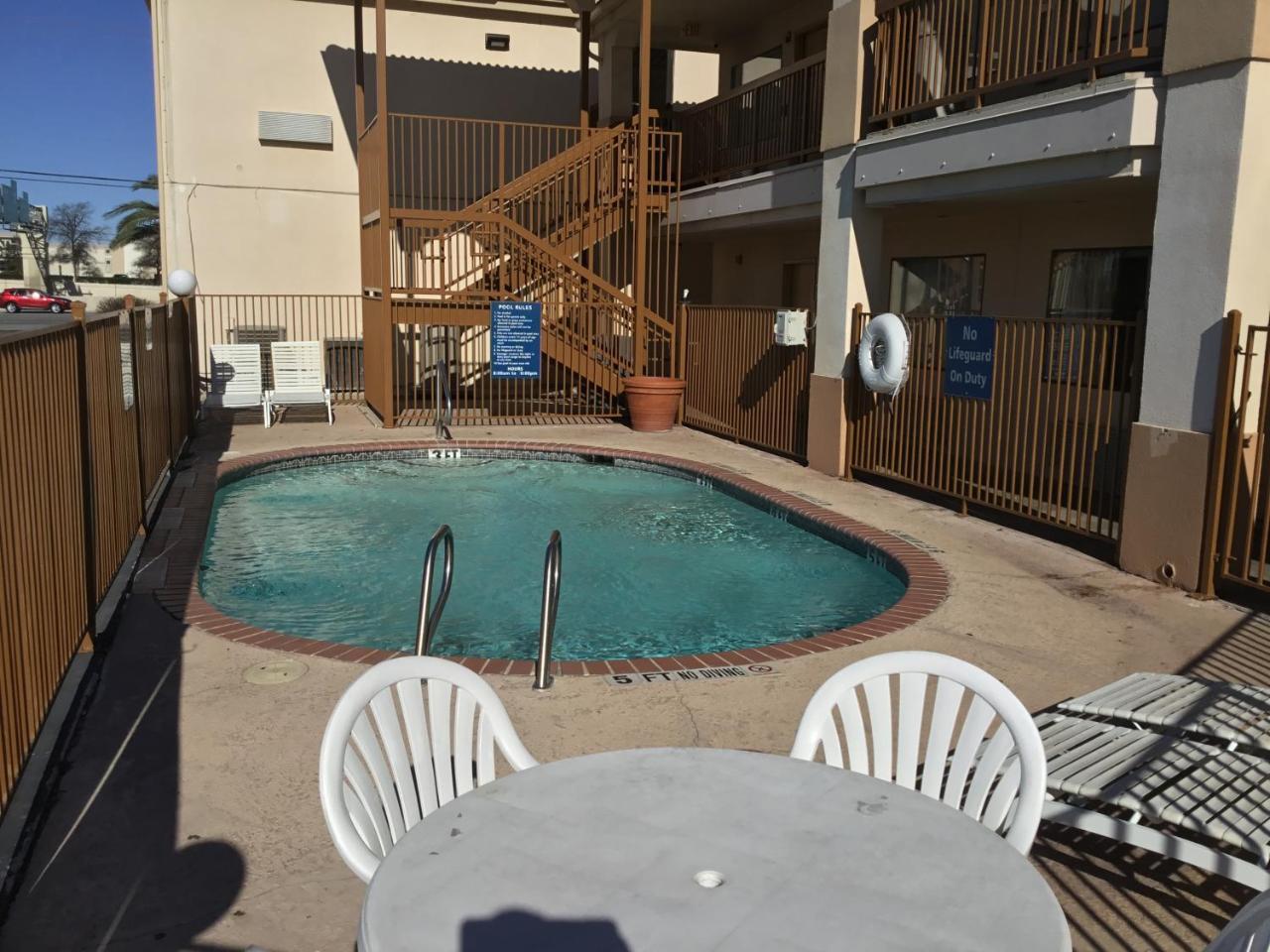 Days Inn By Wyndham Near Seaworld San Antonio Luaran gambar